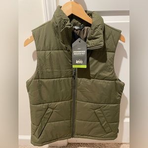 New with tags REI Groundbreaking insulated Vest